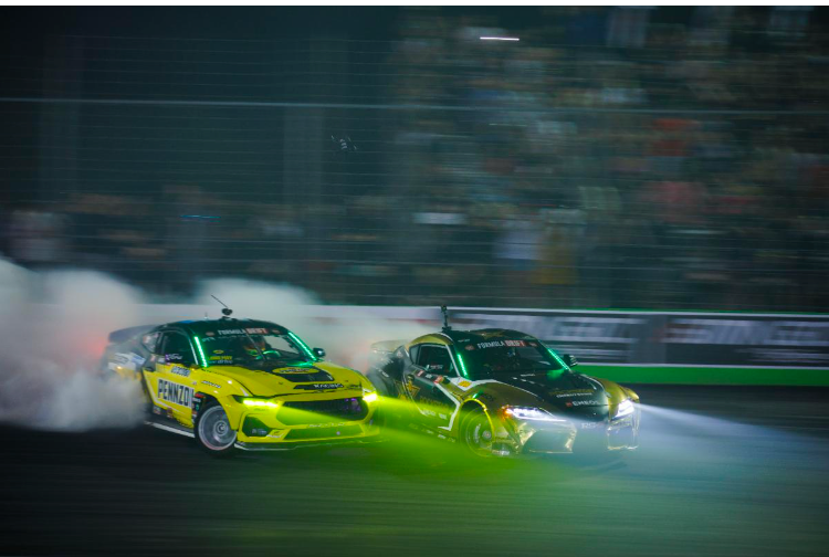 Papadakis Racing Toyotas deliver in front of sold-old out Formula Drift Orlando crowd